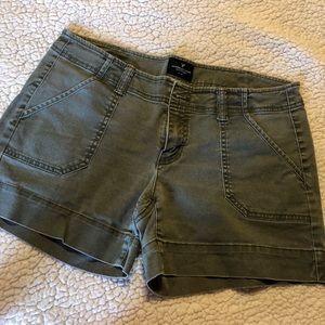American Eagle midi short
